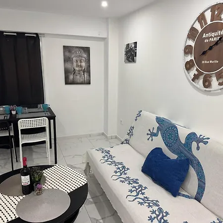 Heart Of Cristianos Modern Close To The Sea In Tenerife アパート *
